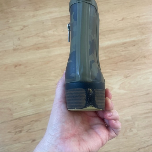 Lucky Brand Basel H20 Camoflage Pull On Rain
Snow Bootie Boots Women's 9 - Picture 10 of 12